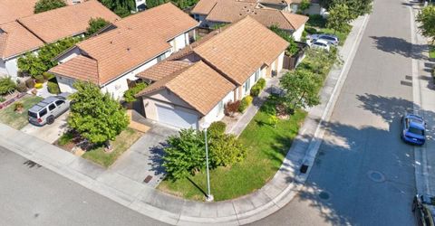 101 Aruba Cir, Sacramento, CA 95823 Photo