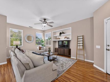 101 Aruba Cir, Sacramento, CA 95823 Photo