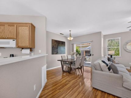 101 Aruba Cir, Sacramento, CA 95823 Photo