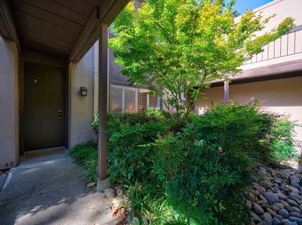 2241 Woodside Ln #2, Unit 2, Sacramento, CA 95825 Photo