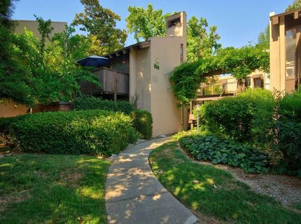 2241 Woodside Ln #2, Unit 2, Sacramento, CA 95825 Photo
