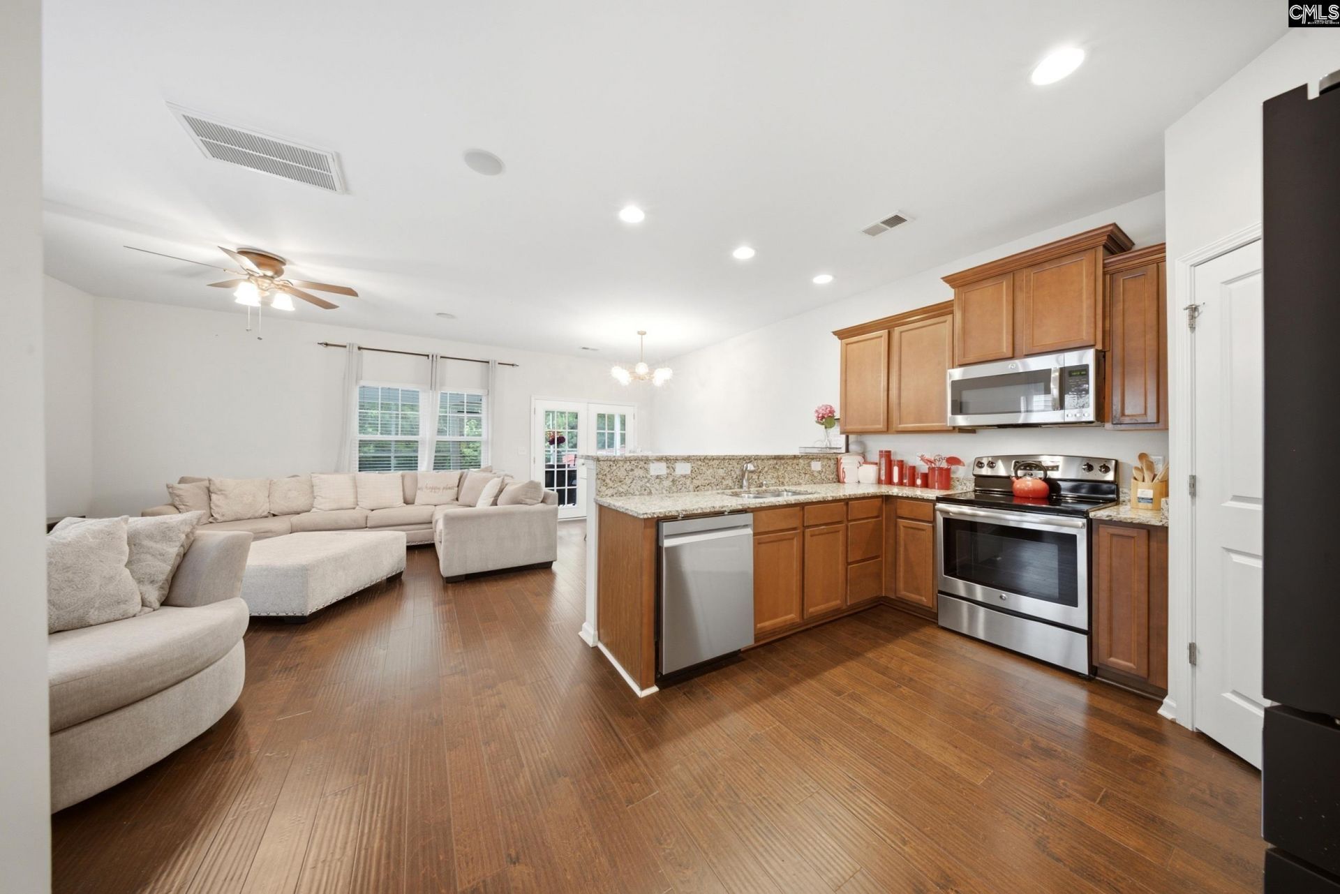 595 Flat Creek Drive  Photo 4