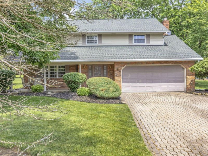 60 Dover Court SW, Reynoldsburg, OH 43068 Photo 2