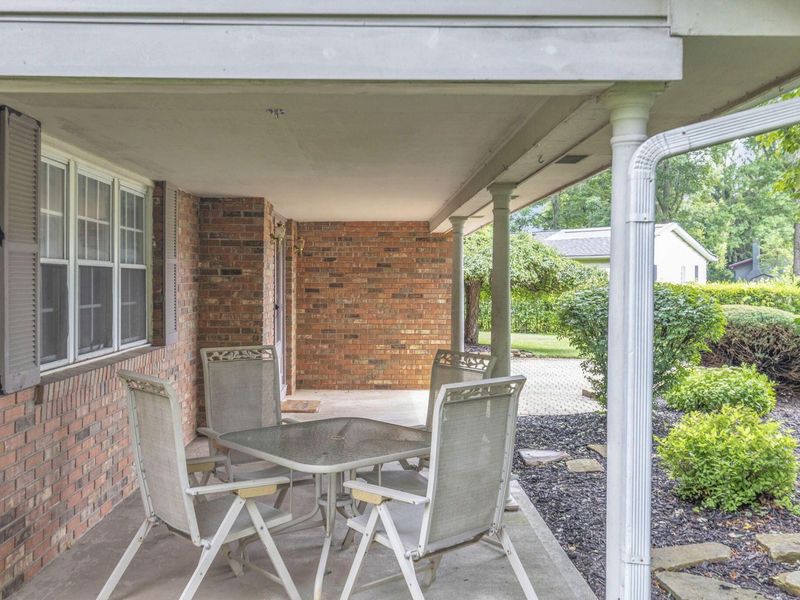 60 Dover Court SW, Reynoldsburg, OH 43068 Photo 5