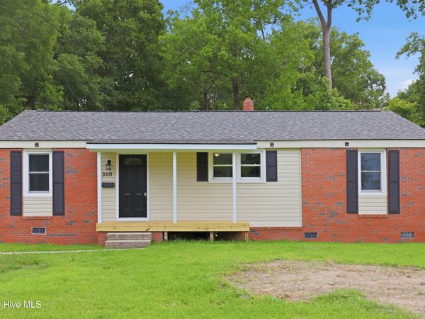 308 Woodhaven Drive , Jacksonville, NC 28540