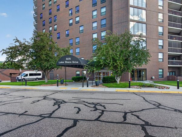 6615 Lake Shore Drive S, Unit 304, Richfield, MN 55423