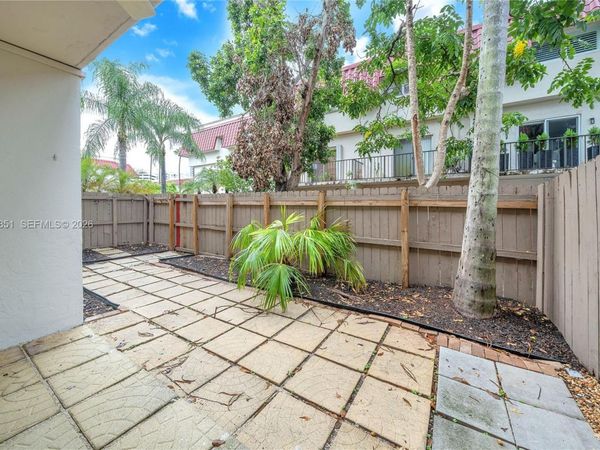 8650 SW 67th Ave , Unit 1010, Pinecrest, FL 33156