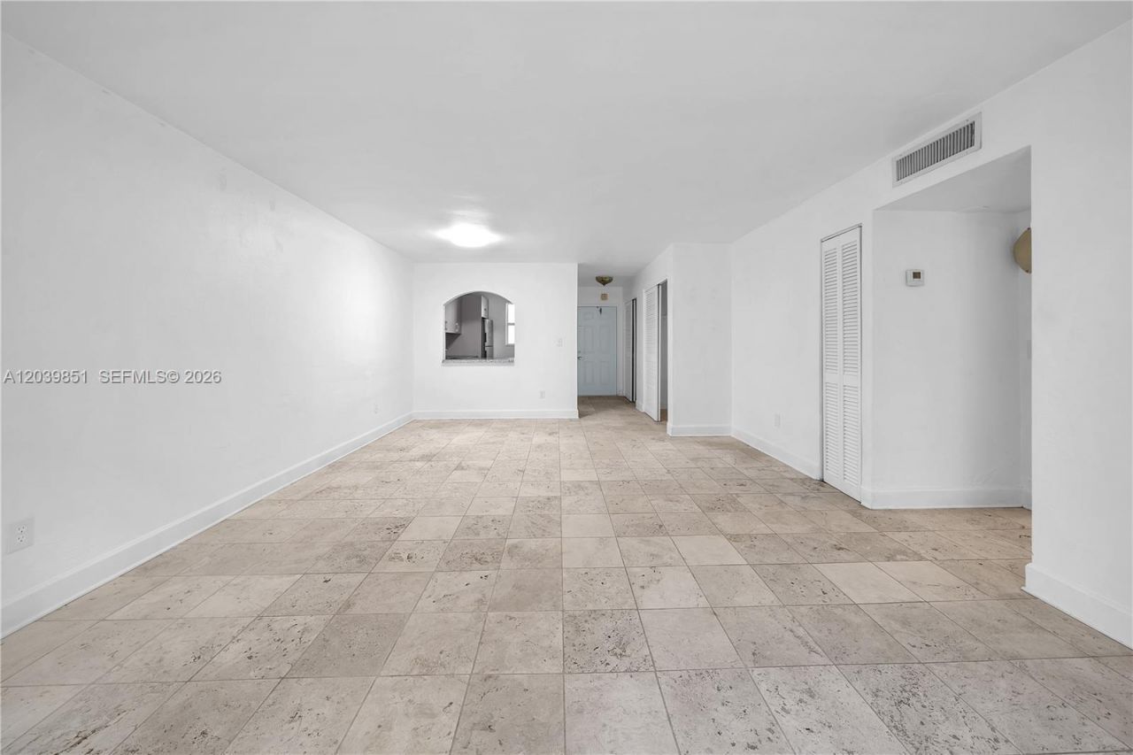8650 SW 67th Ave, Unit 1010, Pinecrest, FL 33156 Photo
