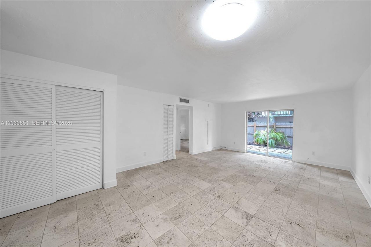 8650 SW 67th Ave, Unit 1010, Pinecrest, FL 33156 Photo