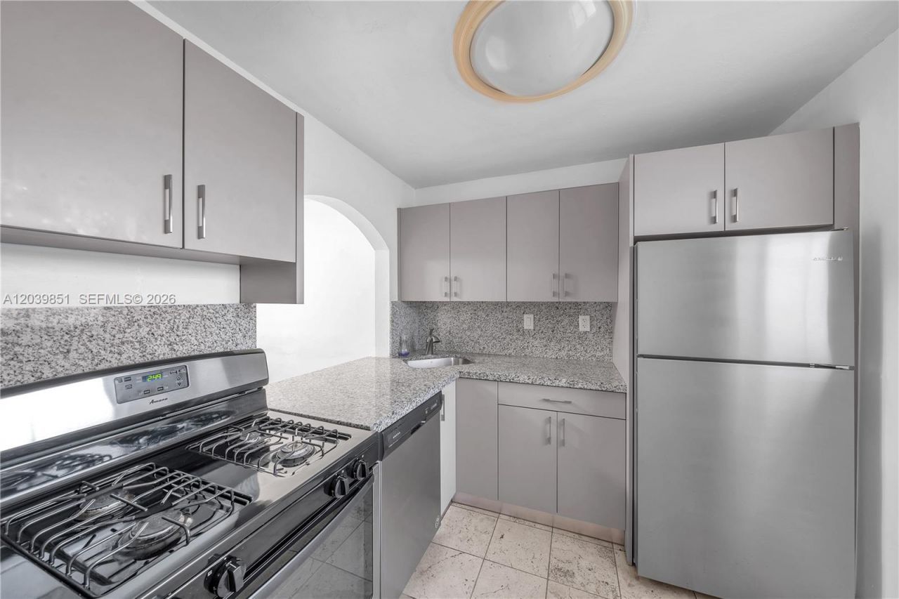 8650 SW 67th Ave, Unit 1010, Pinecrest, FL 33156 Photo