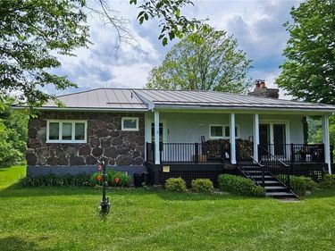 435 Squire Hill Rd, Roxbury, NY 12474