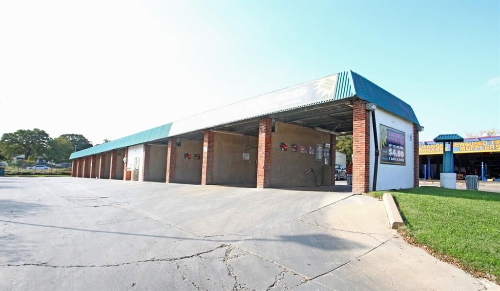 5500 E Lancaster Avenue, Fort Worth, TX 76112 Main Photo