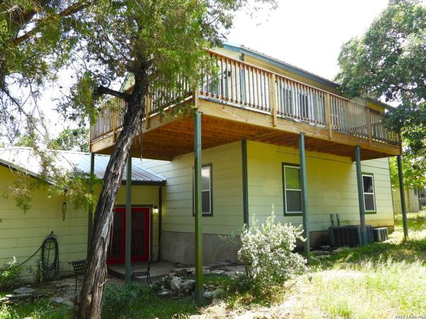 155 SCENIC CIRC., Lakehills, TX 78063