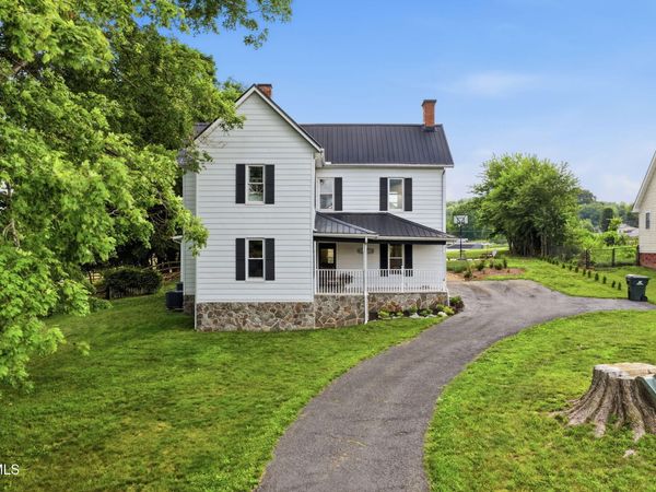 250 Five Oaks Road, Jonesborough, TN 37659