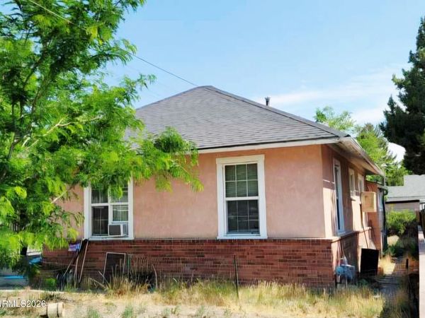 3 S Nevada Street, Yerington, NV 89447
