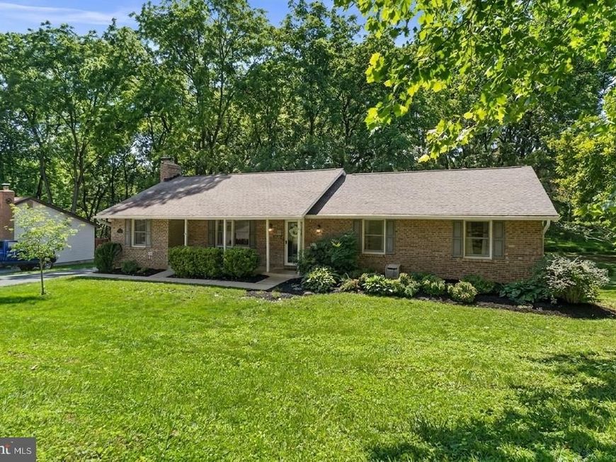 6421 Locust Lane, Sykesville, MD 21784 Main Photo