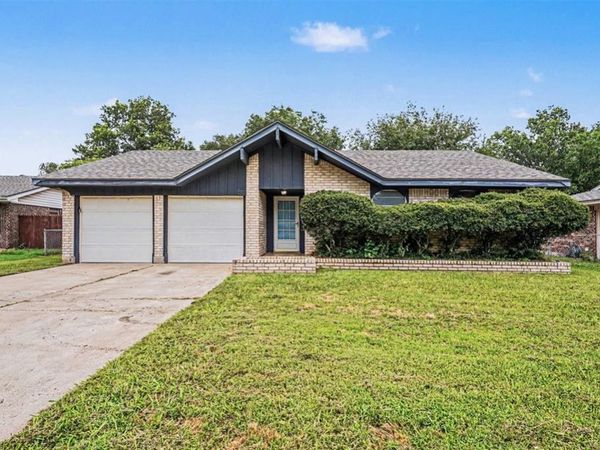 1317 Columbia Circle, Norman, OK 73071