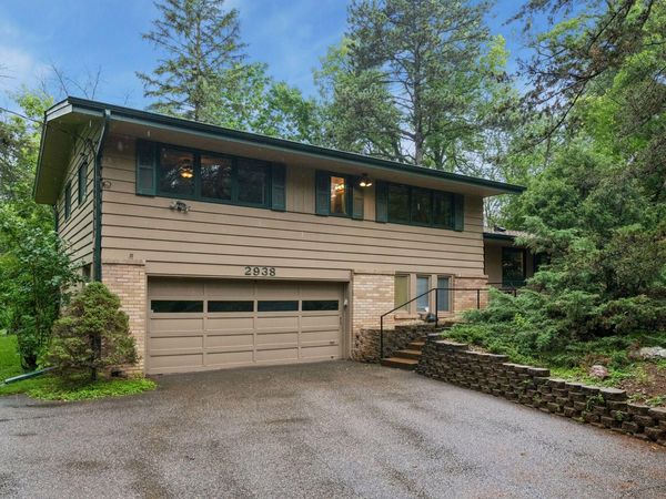 2938 Oak Lea Drive, Minnetonka, MN 55391