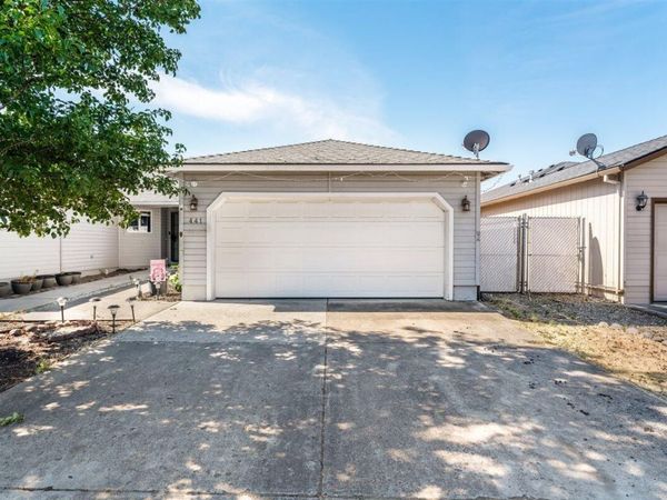 441 Crystal Drive, Eagle Point, OR 97524