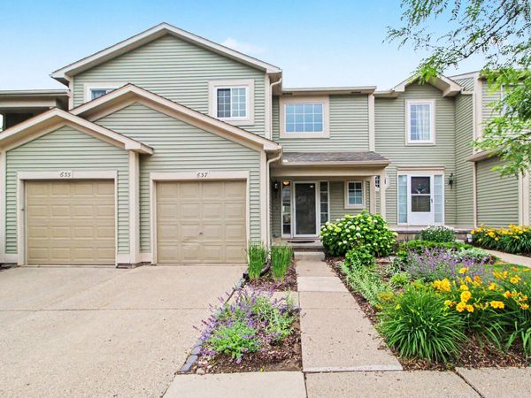 637 Liberty Pointe Drive, Ann Arbor, MI 48103