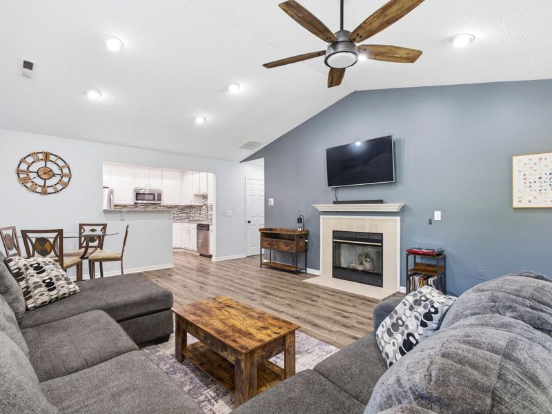 1360 Woodberry Place, Columbus, OH 43230 Photo 10