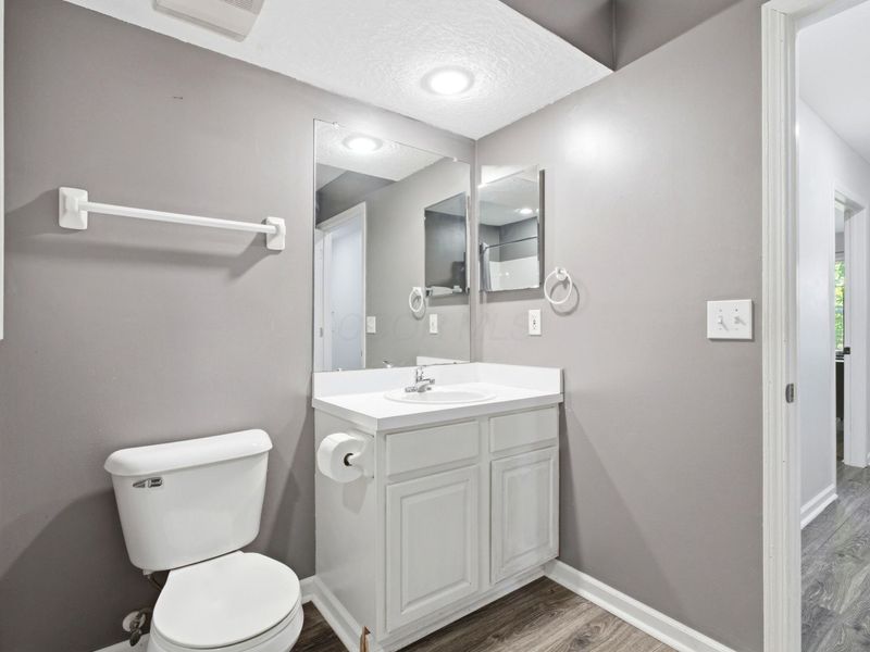1360 Woodberry Place, Columbus, OH 43230 Photo 27