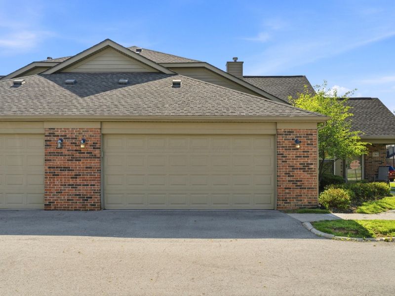 1360 Woodberry Place, Columbus, OH 43230 Photo 4