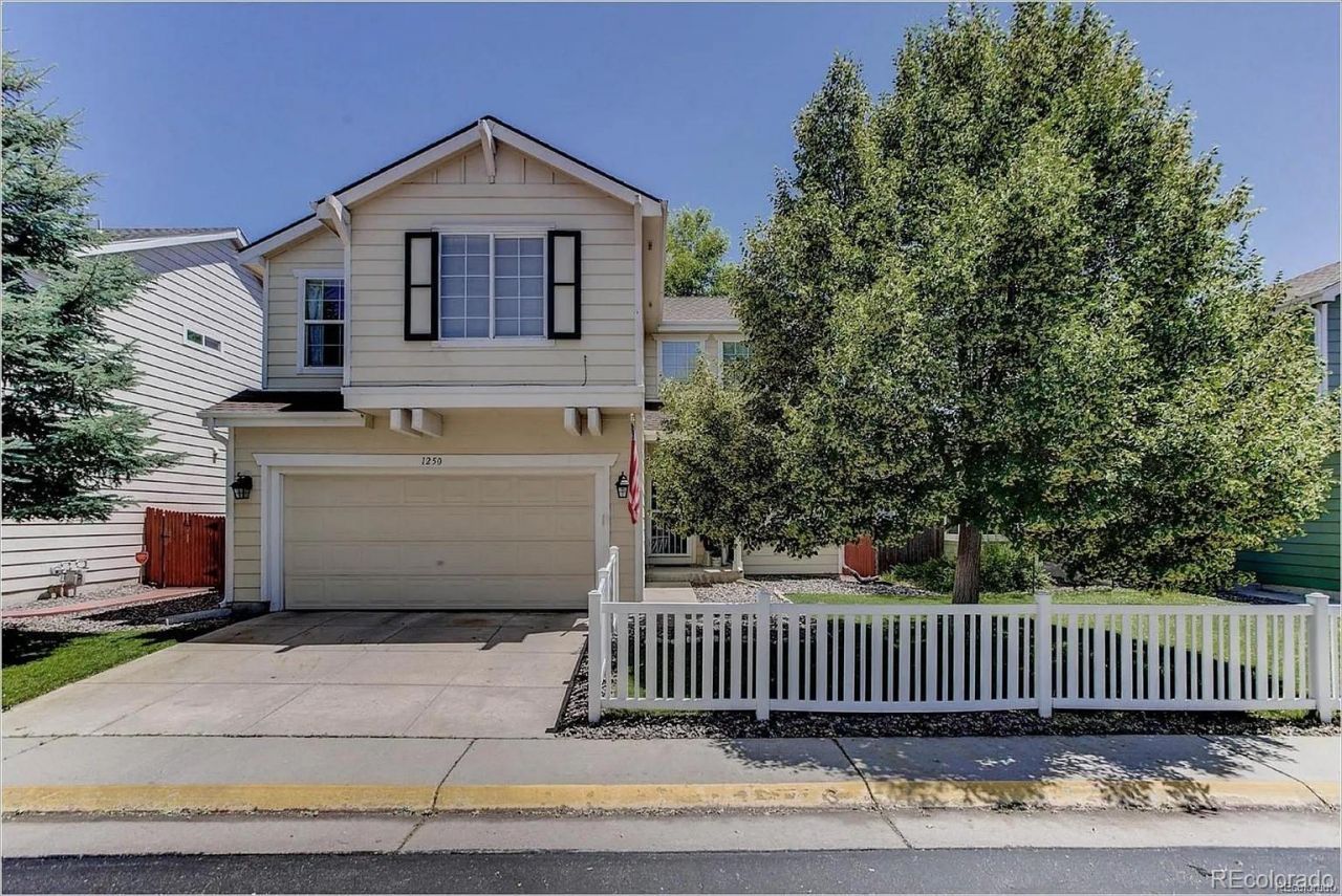 1250 S Boston Street, Denver, CO 80247 Main Photo