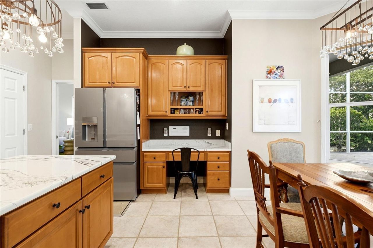 1246 Darlington Oak Circle Ne, Saint Petersburg, FL 33703 Photo