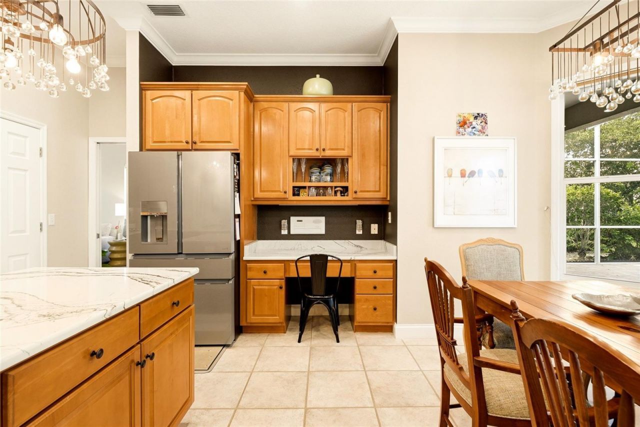 1246 Darlington Oak Circle Ne, Saint Petersburg, FL 33703 Photo