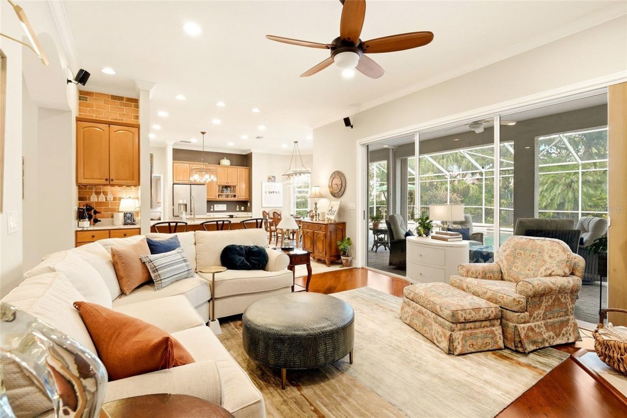 1246 Darlington Oak Circle Ne, Saint Petersburg, FL 33703 Photo