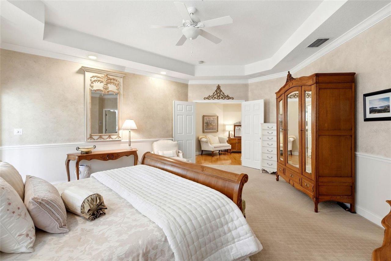 1246 Darlington Oak Circle Ne, Saint Petersburg, FL 33703 Photo