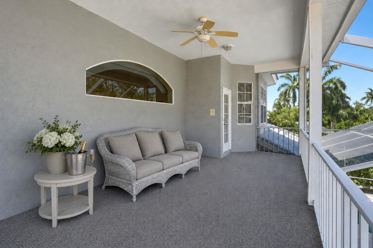 1246 Darlington Oak Circle Ne, Saint Petersburg, FL 33703 Photo