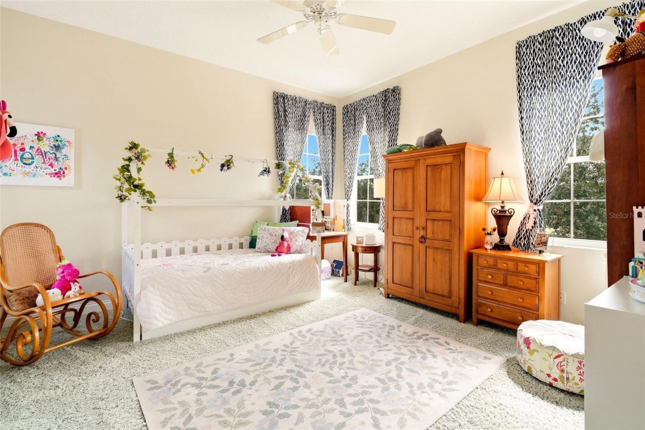 1246 Darlington Oak Circle Ne, Saint Petersburg, FL 33703 Photo