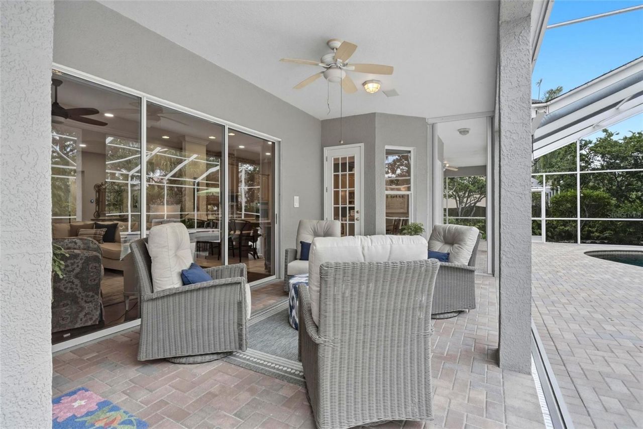 1246 Darlington Oak Circle Ne, Saint Petersburg, FL 33703 Photo