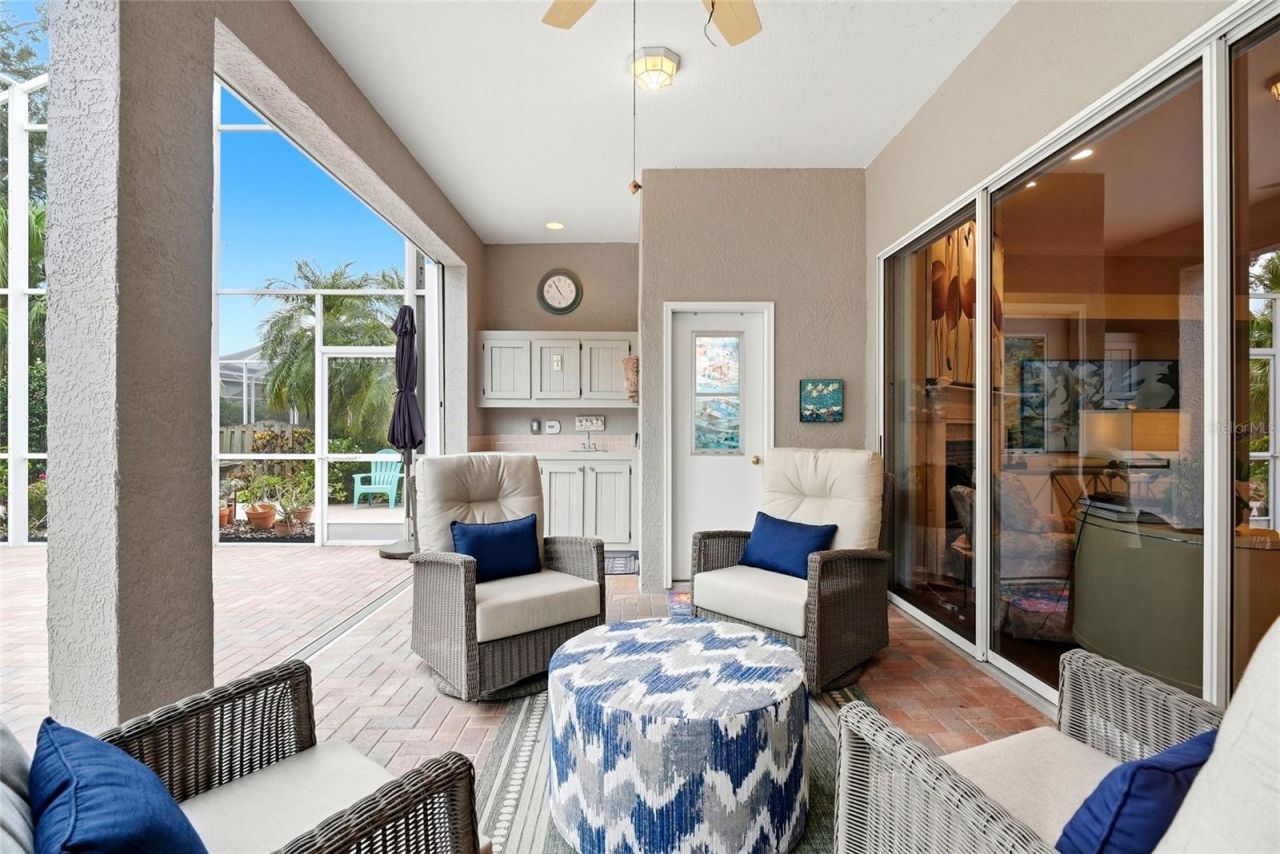 1246 Darlington Oak Circle Ne, Saint Petersburg, FL 33703 Photo