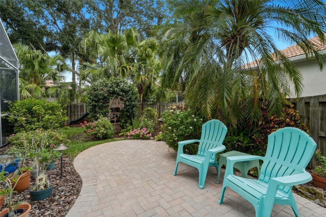 1246 Darlington Oak Circle Ne, Saint Petersburg, FL 33703 Photo