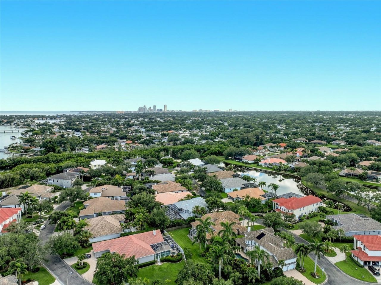 1246 Darlington Oak Circle Ne, Saint Petersburg, FL 33703 Photo