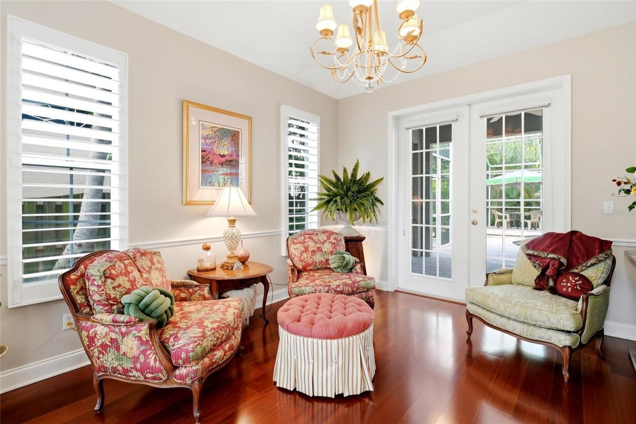 1246 Darlington Oak Circle Ne, Saint Petersburg, FL 33703 Photo