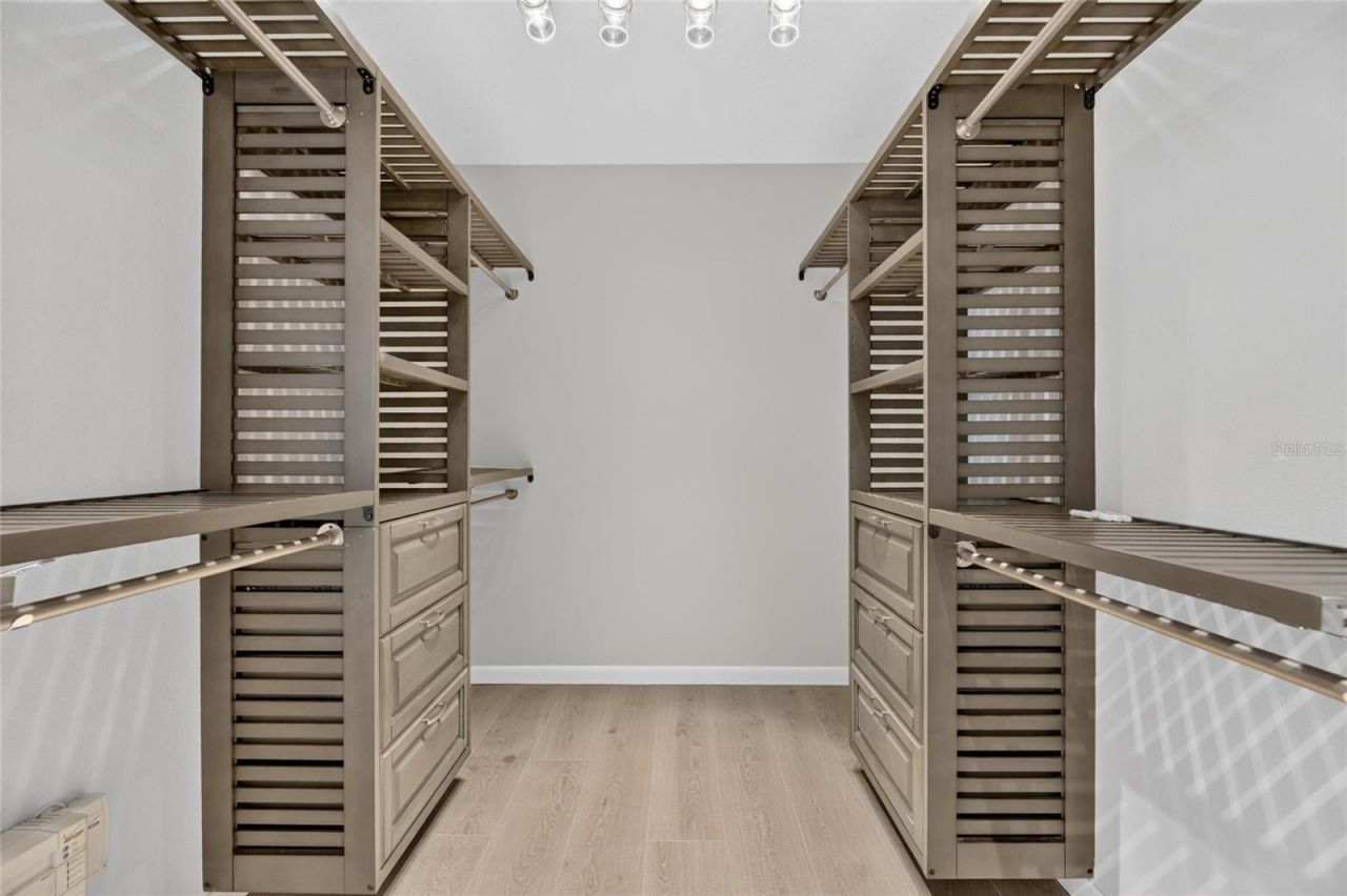 2001 Cimmaron Run Drive, Valrico, FL 33594 Photo