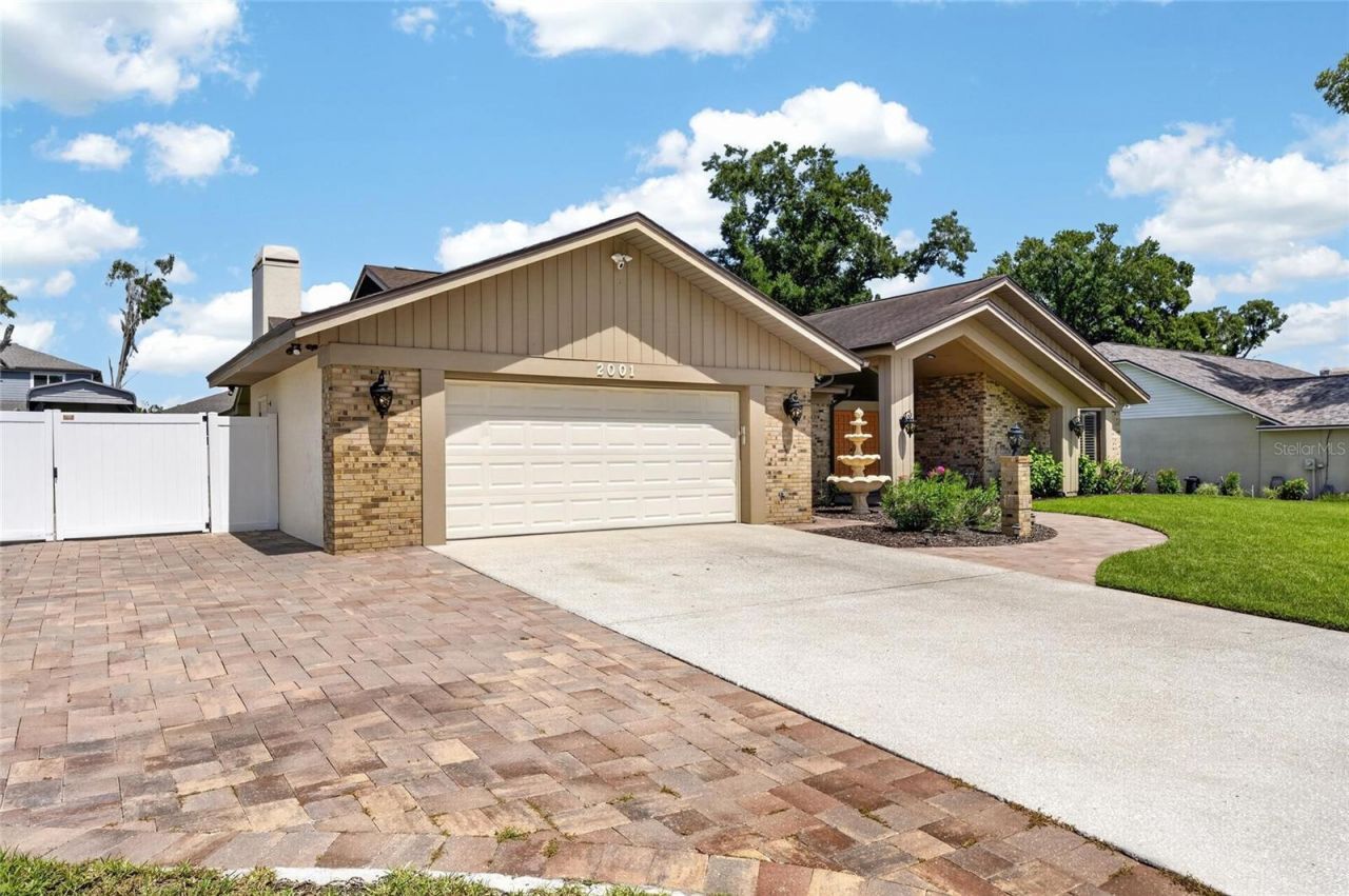 2001 Cimmaron Run Drive, Valrico, FL 33594 Photo