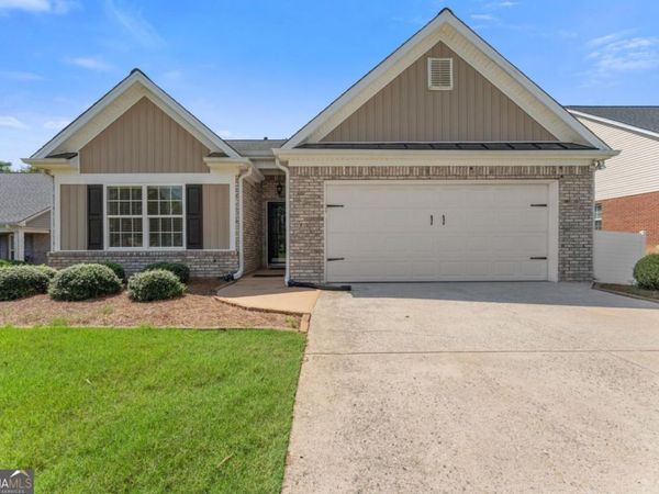316 Lakeview Bend Circle, Jefferson, GA 30549