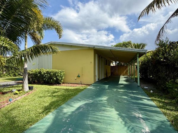 1350 8th Street, West Palm Beach, FL 33401