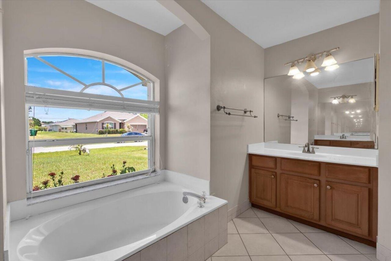 1250 SW Patricia Avenue, Port Saint Lucie, FL 34953 Photo