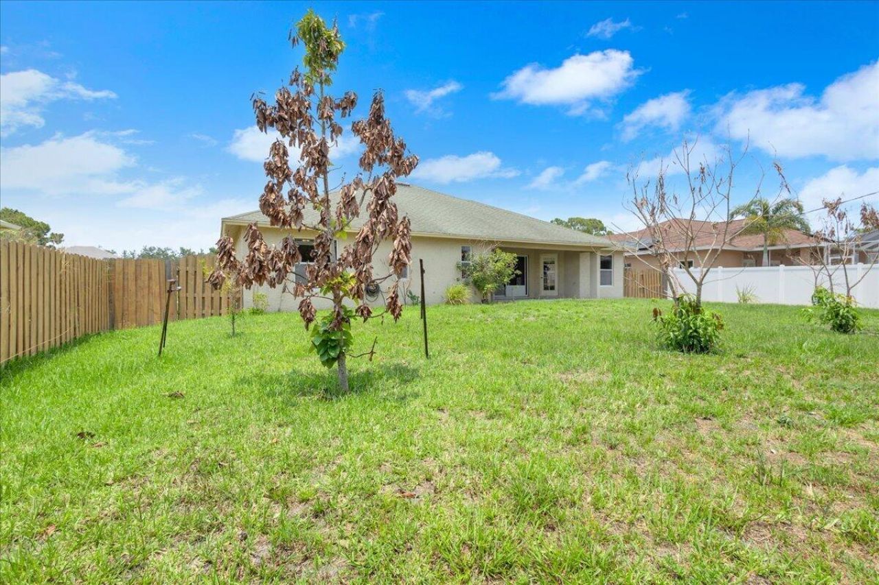 1250 SW Patricia Avenue, Port Saint Lucie, FL 34953 Photo