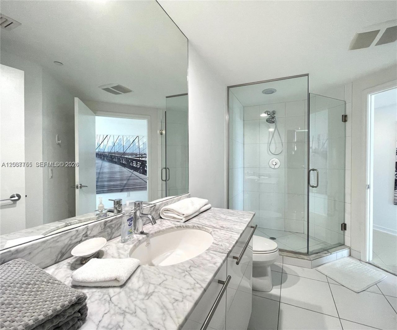 500 Brickell Ave , Unit 3302, Miami, FL 33131 Photo