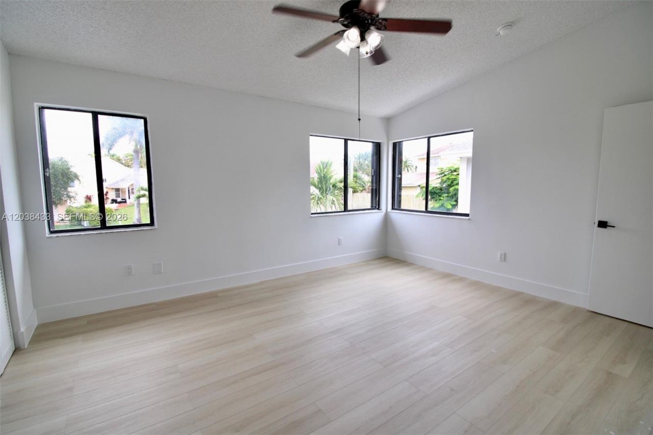 21808 SW 99th Ave , Cutler Bay, FL 33190 Photo