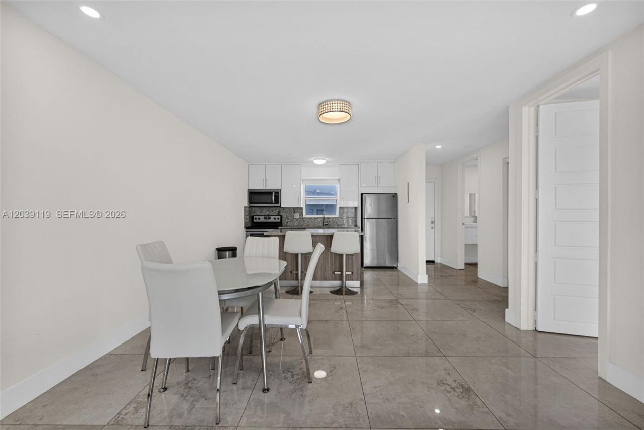 201 178th Dr, Unit 537, Sunny Isles Beach, FL 33160 Photo