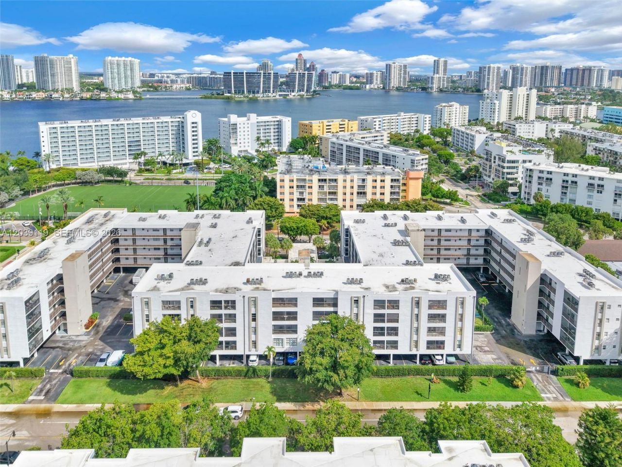 201 178th Dr, Unit 537, Sunny Isles Beach, FL 33160 Photo