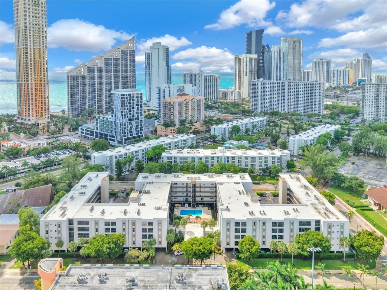 201 178th Dr, Unit 537, Sunny Isles Beach, FL 33160 Photo